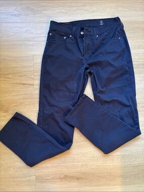Levi's Men's Dark Navy Chino Pants